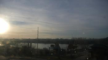 Weather camera view of Miss Lauras.