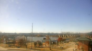 Weather camera view of Miss Lauras.