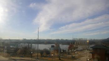 Weather camera view of Miss Lauras.