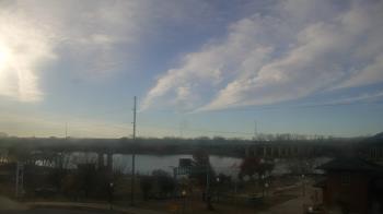 Weather camera view of Miss Lauras.