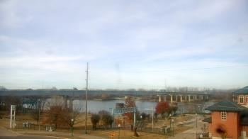 Weather camera view of Miss Lauras.