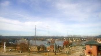 Weather camera view of Miss Lauras.