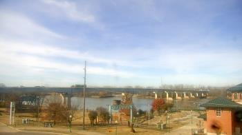 Weather camera view of Miss Lauras.