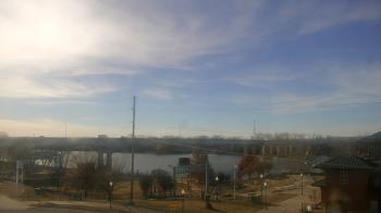 Weather camera view of Miss Lauras.