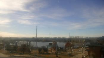 Weather camera view of Miss Lauras.