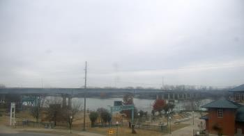 Weather camera view of Miss Lauras.