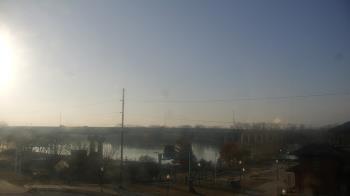 Weather camera view of Miss Lauras.