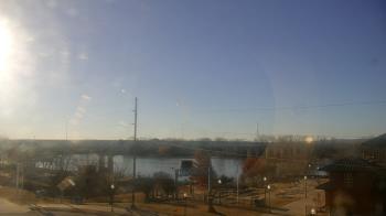 Weather camera view of Miss Lauras.