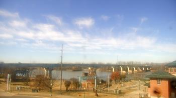 Weather camera view of Miss Lauras.