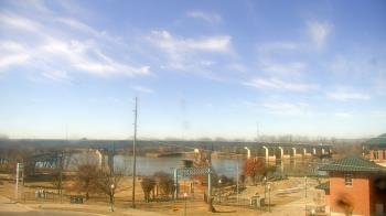 Weather camera view of Miss Lauras.