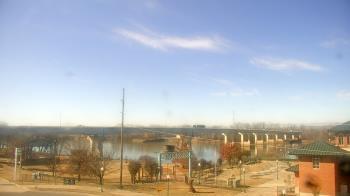 Weather camera view of Miss Lauras.