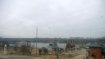 Weather camera view of Miss Lauras.