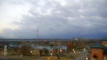 Weather camera view of Miss Lauras.