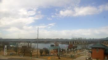 Weather camera view of Miss Lauras.