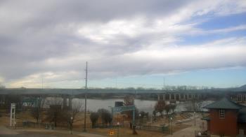 Weather camera view of Miss Lauras.