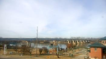 Weather camera view of Miss Lauras.