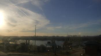 Weather camera view of Miss Lauras.