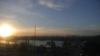 Weather camera view of Miss Lauras.