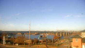 Weather camera view of Miss Lauras.