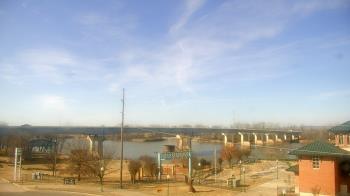 Weather camera view of Miss Lauras.