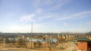 Weather camera view of Miss Lauras.