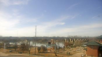 Weather camera view of Miss Lauras.