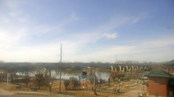 Weather camera view of Miss Lauras.