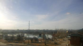 Weather camera view of Miss Lauras.