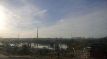 Weather camera view of Miss Lauras.