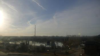 Weather camera view of Miss Lauras.