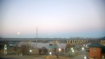 Weather camera view of Miss Lauras.