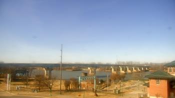 Weather camera view of Miss Lauras.