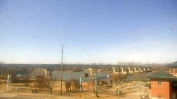 Weather camera view of Miss Lauras.