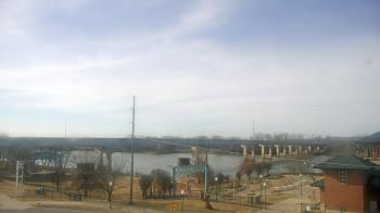 Weather camera view of Miss Lauras.