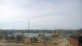 Weather camera view of Miss Lauras.