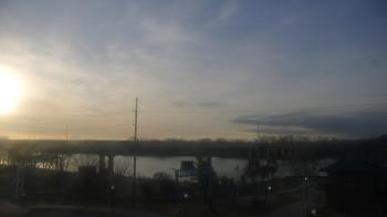 Weather camera view of Miss Lauras.