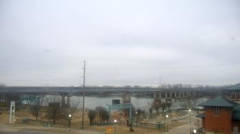 Weather camera view of Miss Lauras.