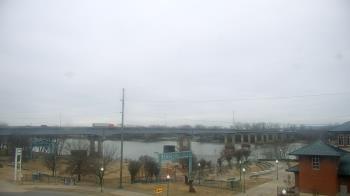 Weather camera view of Miss Lauras.