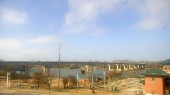 Weather camera view of Miss Lauras.