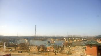 Weather camera view of Miss Lauras.