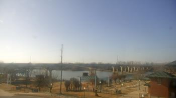 Weather camera view of Miss Lauras.