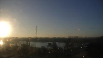 Weather camera view of Miss Lauras.