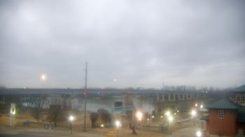 Weather camera view of Miss Lauras.