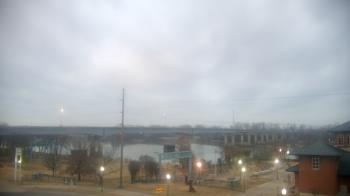 Weather camera view of Miss Lauras.