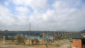 Weather camera view of Miss Lauras.