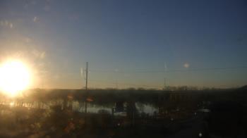 Weather camera view of Miss Lauras.