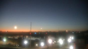 Weather camera view of Miss Lauras.