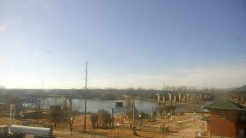 Weather camera view of Miss Lauras.