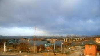 Weather camera view of Miss Lauras.