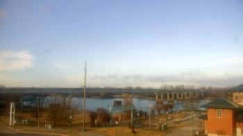 Weather camera view of Miss Lauras.